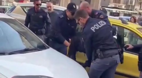 Italian police use taser during arrest of African male who assaulted local women