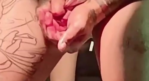 Chinese man destroys his testicles under drugs