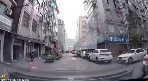 Moment Of Suicidal Jump Caught On Dashcam In China