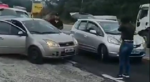 Brazilian Road Rage With An AXE