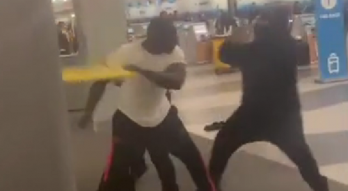 Wild Fight At Chicago Airport