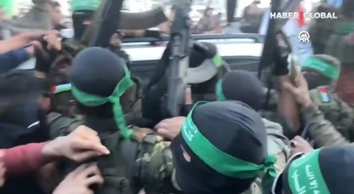 Hamas hands over 3 hostages to Israel