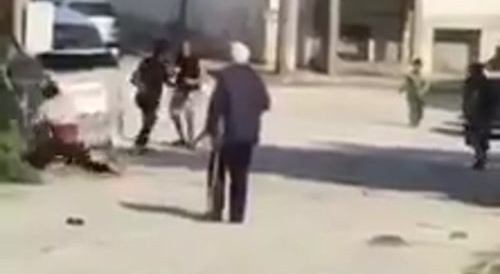 Gypsies attack a Bulgarian man, but he manages to stab a gypsy