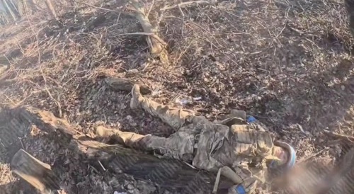 Bypassing the positions of the Ukrainian troops after the assault.