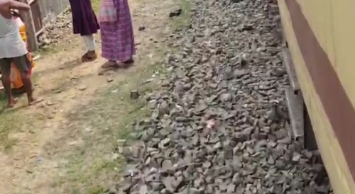 Aftermath of Indian dude getting decapitated by a train