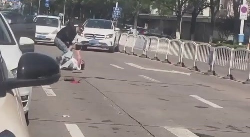 Cheating Wife's Pussy Stabbing