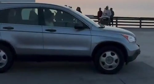Police Shoot & Kill Homicide Suspect on Pier