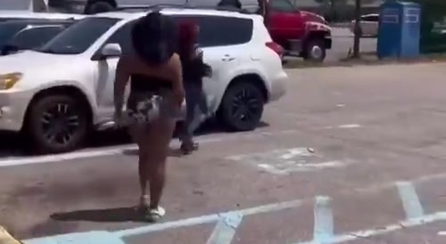 Wild Ratchet Gets Ambushed at Corner Store
