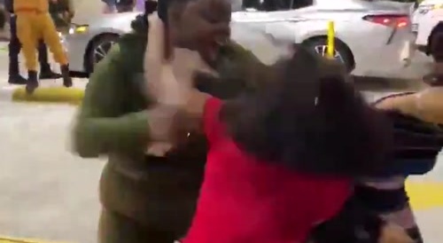 Fight outside Miami airport Pt. 2