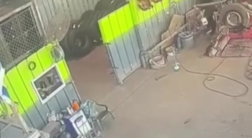Israel Loses Mechanic