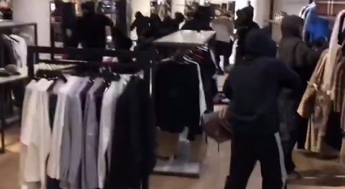 Masked bandits loot Zara