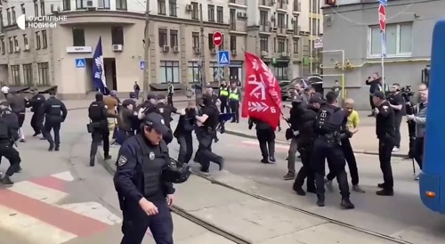 Police break up anti-LGBT rally