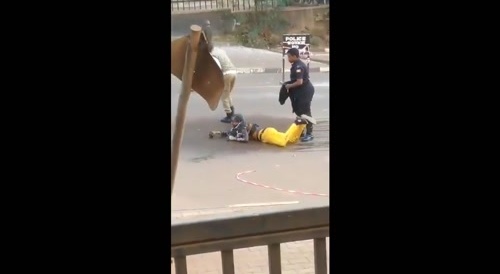 Idiot sets himself into flames