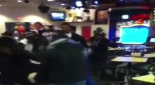 People fight in Chuck e cheese