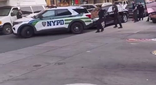NYPD letting someone drive away