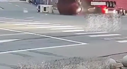Interesting accident with fagmobile and a truck