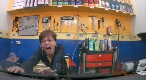 Dumbfuck of the day award goes to...