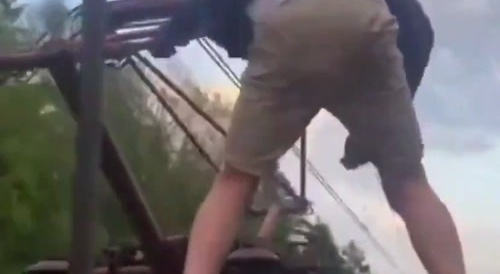 Russian fool electrocuted
