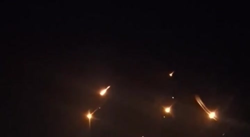 Iranian missiles raining in heavy
