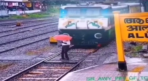Indian+Train=suicide by natural cause