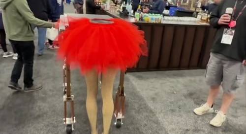 Man grabbed robotic legs and immediately regretted it
