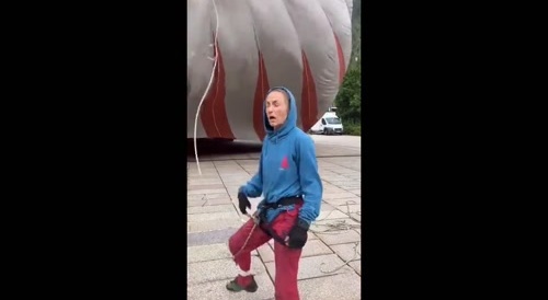 Preparing hot air balloon for take-off goes wrong... !