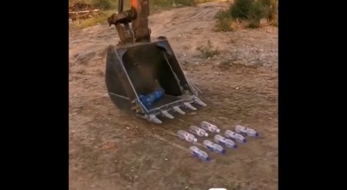 Mastering your excavator with plastic bottles...