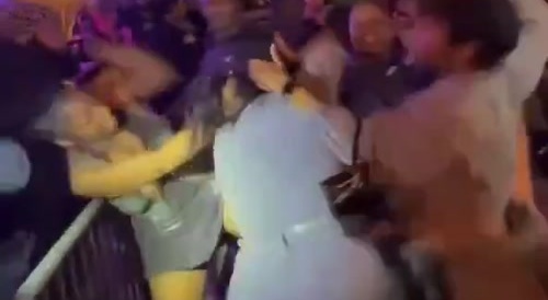 Ratchet with No Arms Gets Jumped