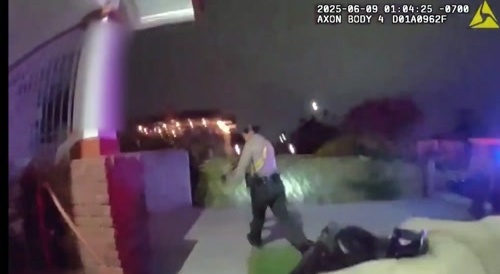 Old Man Breaks Into A House Stabs Homeowner Gets Mag Dumped By Cops
