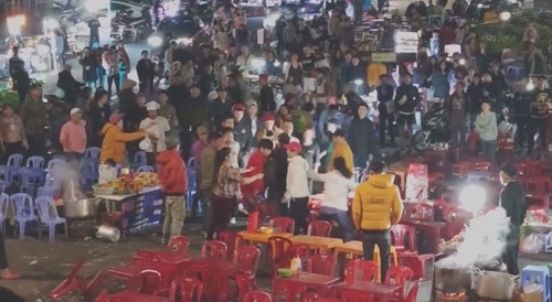 Crazy Fuck Phệt nhau bằng ghế
