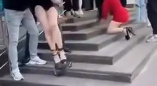 Hot Russian Girls Fight Like Drunk Russian Girls