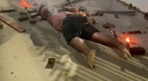 Man is murdered in front of the police station for killing his ex-wife. Manaus, AM.