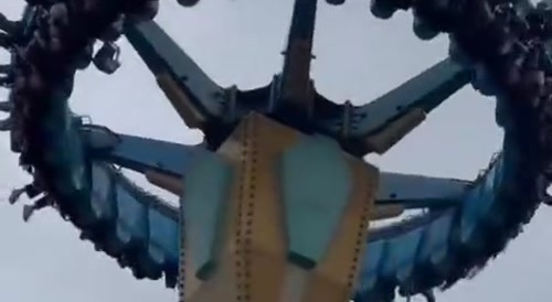 An amusement ride jams ... !