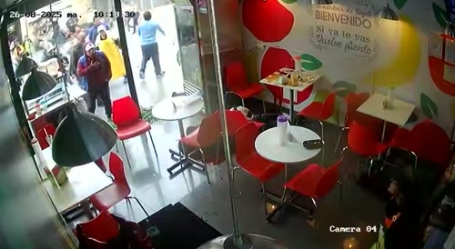Bienvenido (= welcome) in a Peruvian juice bar !