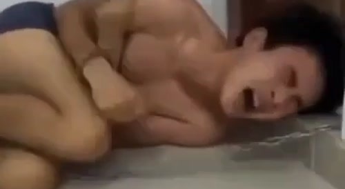 Man caught stealing gets clubbed by mob...