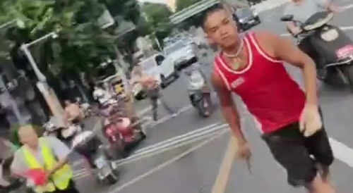 Chinese man can't stop himself