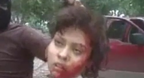 Beheaded : she still moves her eyes... !