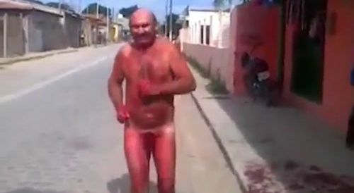 A drugged man severed his penis and starts jogging... !