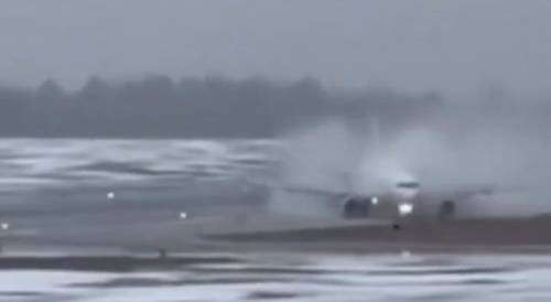 A320 almost crashes hard