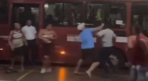 Brawl at the Niterói bus terminal (Rio de Janeiro)