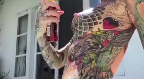 Woman full of tattoos is proud... !