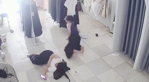 Mouse Goes Up Girl's Stinky Coochie