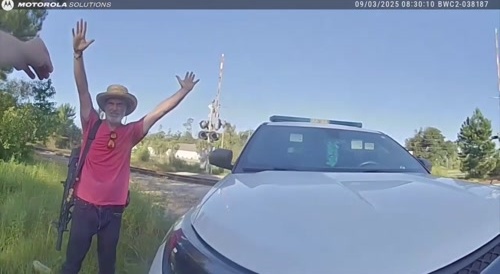 Florida man armed with shotgun killed by officer...