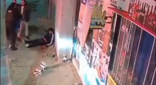 Man is knocked out by police officer in Peru...