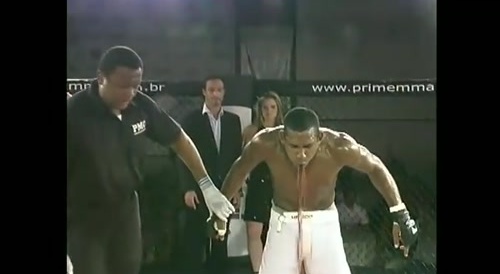 MMA fighter Eder Jones has won & vomits blood...