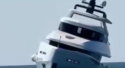 This Yacht does not know how to float