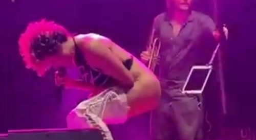 Singer Pees on Fan's Face on Stage