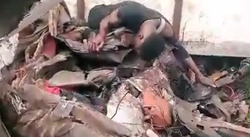 Collision with truck : 10 dead & some wounded...