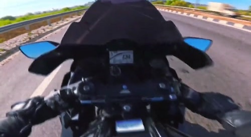 Pakshito almost kill good citizen at 300km/h