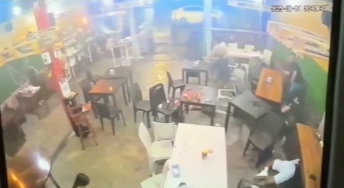 Plastic Chair alert 5